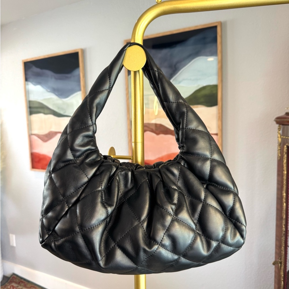 Urban Expressions Black Quilted Puffer Bag